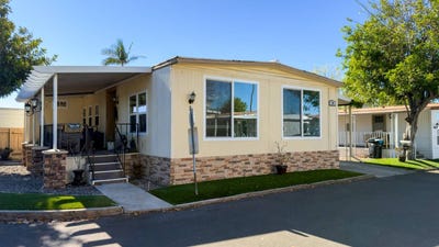 /international/us/121-orange-avenue-chula-vista-ca-110104555182/