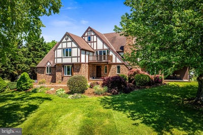 /international/us/203-locust-hill-drive-churchville-md-110107955489/