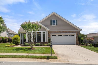 /international/us/102-mikaila-drive-gibsonville-nc-110100328596/