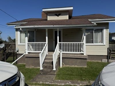 /international/us/629-3rd-street-windsor-heights-wv-110120534064/