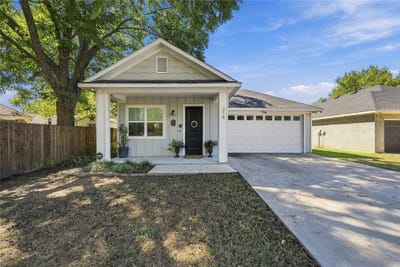 /international/us/218-rousseau-street-waxahachie-tx-110120133466/