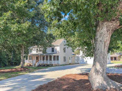 /international/us/422-old-halifax-road-louisburg-nc-110119969151/