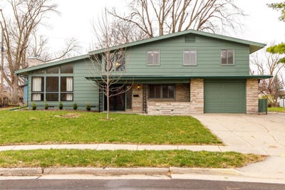 /international/us/107-hunziker-circle-ames-ia-110106955676/