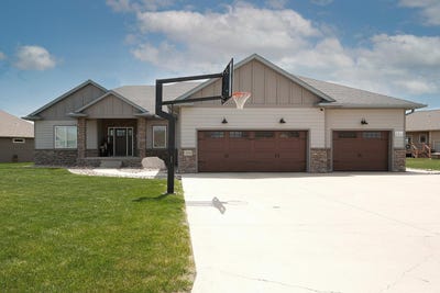 /international/us/343-sawgrass-trail-sioux-center-ia-110108079714/