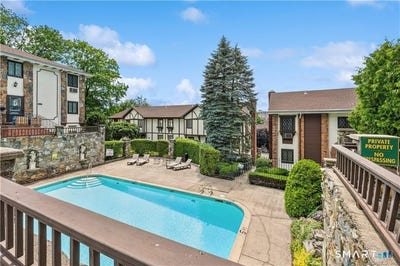/international/us/54-hope-street-stamford-ct-110107858746/