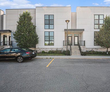 /international/us/6022-port-view-drive-se-grand-rapids-mi-110101232629/