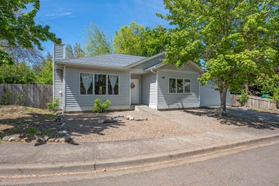 /international/us/147-blue-heron-lane-ashland-or-110107684475/