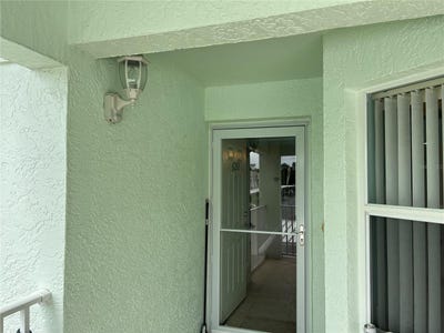 /international/us/5725-greenwood-avenue-north-port-fl-110102385646/