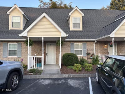 /international/us/1005-milton-court-kingsport-tn-110100478678/