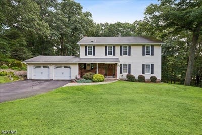/international/us/19-mohawk-ave-hopatcong-boro-nj-110109726921/