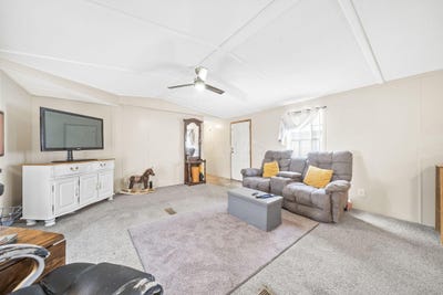 /international/us/114-evergreen-avenue-circleville-oh-110106918826/
