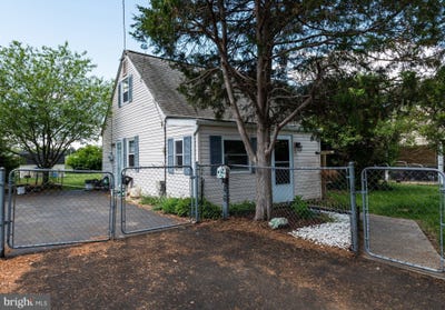 /international/us/163-scott-drive-manassas-park-va-110103303261/