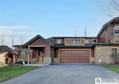 /international/us/8303-canterbury-drive-clymer-ny-110105907644/