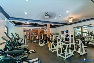 /international/us/192-yellowstone-drive-charlottesville-va-110107780728/