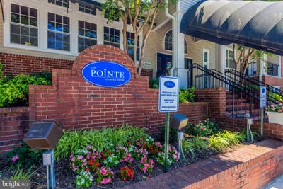 /international/us/3308-wyndham-circle-alexandria-va-110107225334/