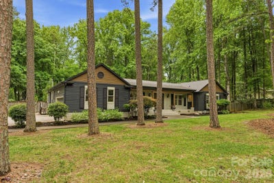 /international/us/20200-floral-lane-cornelius-nc-110107726820/