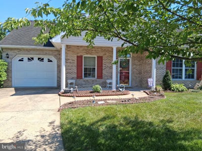 /international/us/307-lynn-drive-stephens-city-va-110108963153/
