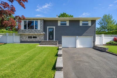 /international/us/129-sherman-street-brentwood-ny-110108382715/