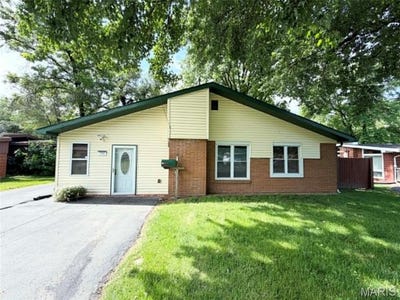 /international/us/708-valley-drive-east-alton-il-110108474228/