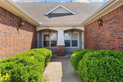 /international/us/914-s-dixson-street-rogers-ar-110106328692/