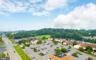 /international/us/345-w-main-street-leola-pa-110096200875/