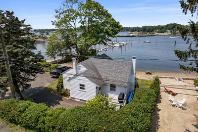 /international/us/15-river-road-branford-ct-110102678292/