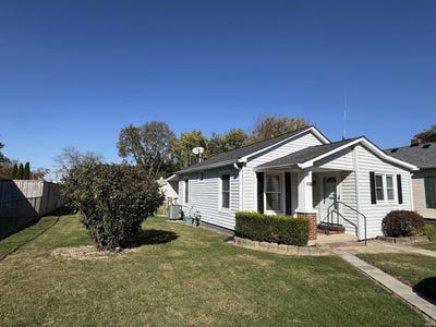 /international/us/1108-e-first-street-greenfield-in-110120754552/