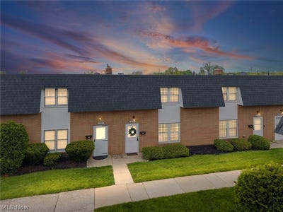 /international/us/6962-s-parkway-drive-middleburg-heights-oh-110107866706/