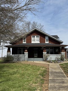 /international/us/130-e-union-road-carlisle-ky-110107478571/