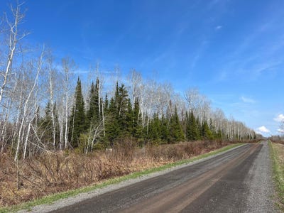 /international/us/gulley-road-maple-wi-110105065213/