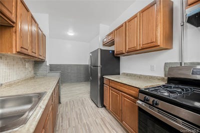 /international/us/1260-evergreen-avenue-bronx-ny-110107748358/
