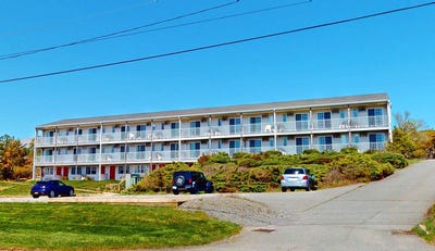 /international/us/179-shore-road-truro-ma-110108090570/
