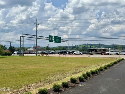/international/us/332-old-douglas-dam-road-sevierville-tn-110100399073/