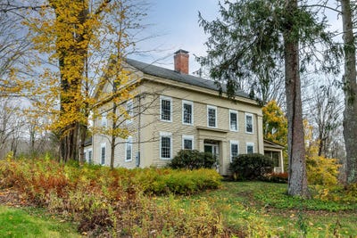 /international/us/28-sunny-ridge-road-washington-ct-110103387963/