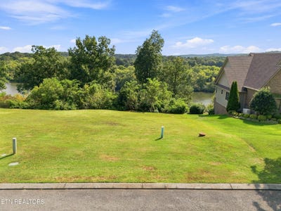 /international/us/231-waters-edge-way-lenoir-city-tn-110119912912/