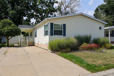 /international/us/299-dennis-k-court-white-lake-twp-mi-110119778521/