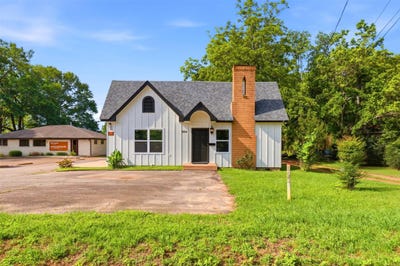 /international/us/504-quitman-st-pittsburg-tx-110107884247/
