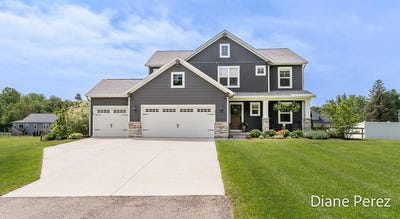 /international/us/1624-harding-street-holland-mi-110108354240/