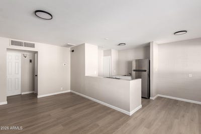 /international/us/405-s-priest-drive-tempe-az-110105758222/