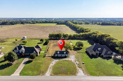 /international/us/4344-county-road-463-princeton-tx-110120456212/
