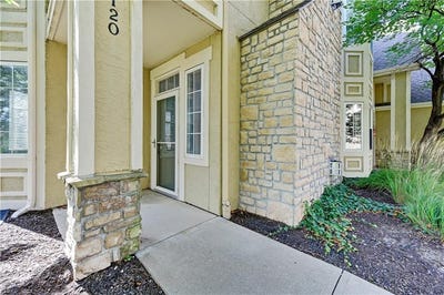 /international/us/4523-w-159th-terrace-overland-park-ks-110101116478/