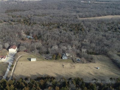 /international/us/30405-oak-grove-road-paola-ks-110097788249/