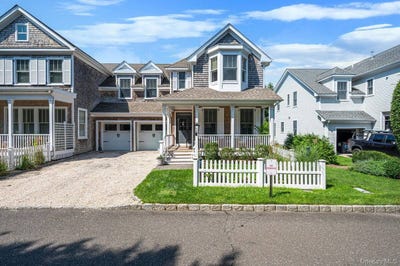 /international/us/24-pond-crossing-southampton-ny-110119739754/