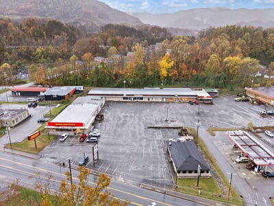 /international/us/1310-e-main-street-cumberland-ky-110103437544/