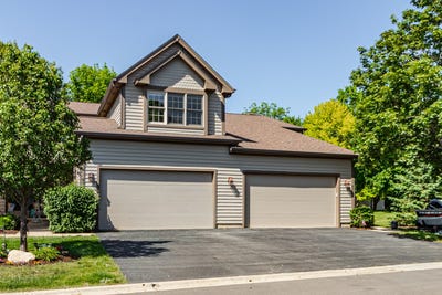 /international/us/302-kazimour-drive-lake-barrington-il-110108503639/