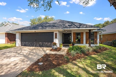 /international/us/8153-pecan-court-daphne-al-110119957341/
