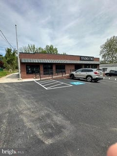 /international/us/351-lancaster-avenue-malvern-pa-110104306938/