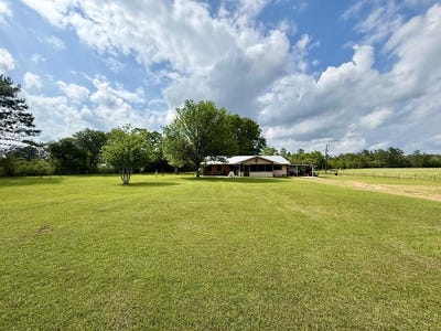 /international/us/3017-n-state-highway-87-newton-tx-110107629595/