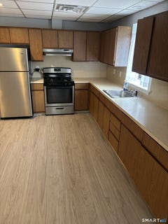 /international/us/25-maiden-lane-torrington-ct-110107692260/