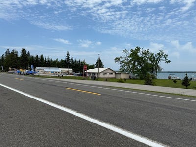 /international/us/15279-us-23-s-presque-isle-mi-110100414627/